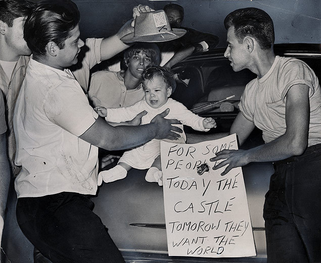 white castle 7.jpg